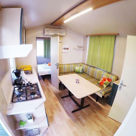 Accommodation Suzy ザダル エクステリア 写真